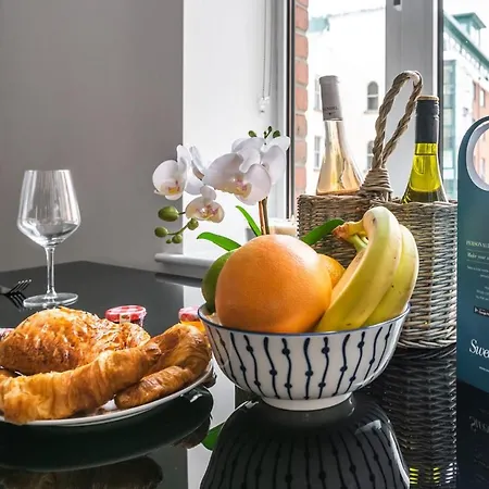 Sweet - Adelaide Square *