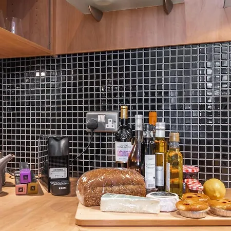 Apartment Sweet - Adelaide Square *